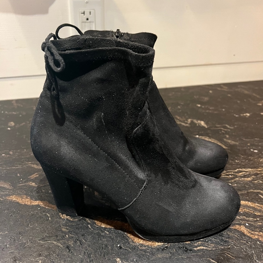 Velvet booties